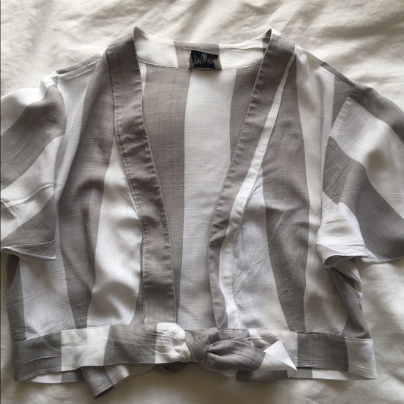 Crop top - Picture 1 of 4